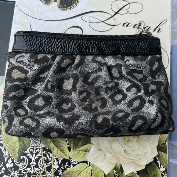 Coach wristlet - Picture 2 of 2